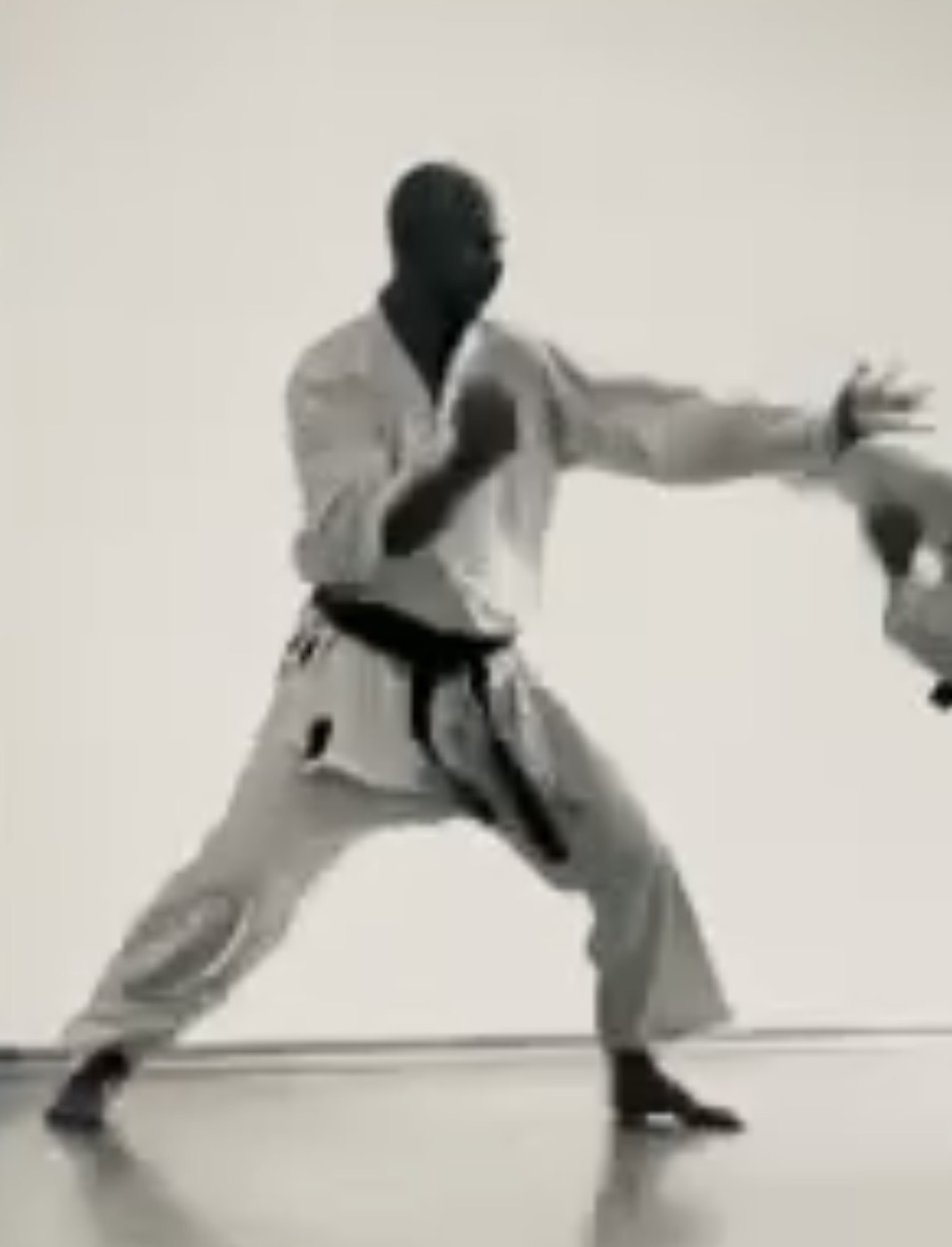 Stefan Schneider im Karate-Training — Technik unter Spannung